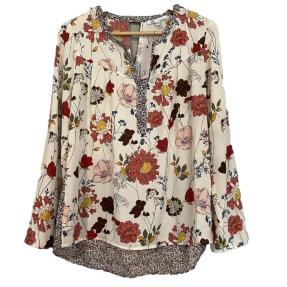 NWT DR 2 Daniel Rainn Blouse Size M Floral V-Neck Button Tab Long Sleeve
